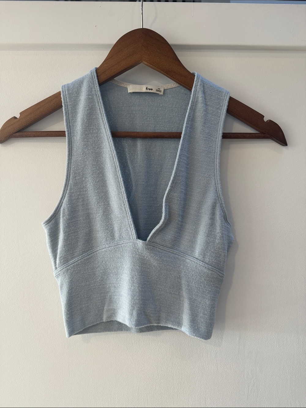 Wilfred Light Blue V-Neck Cropped Tank